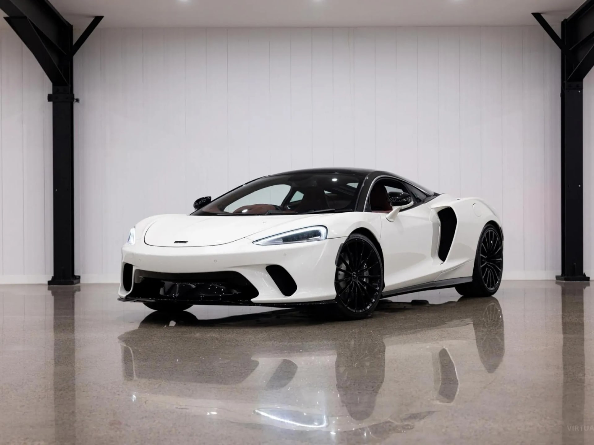 McLaren GT