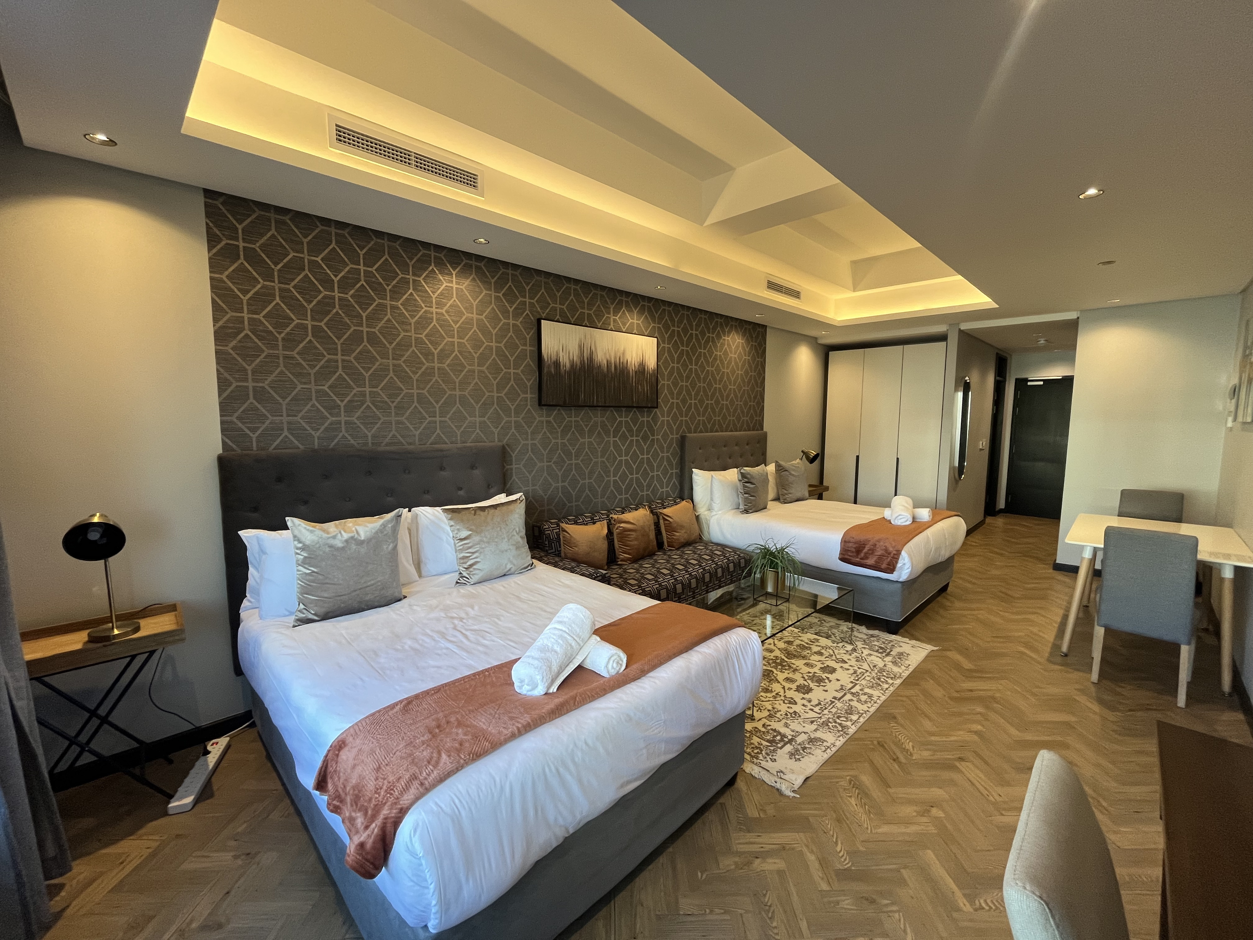 THE TWIN SUITE - THE ONYX