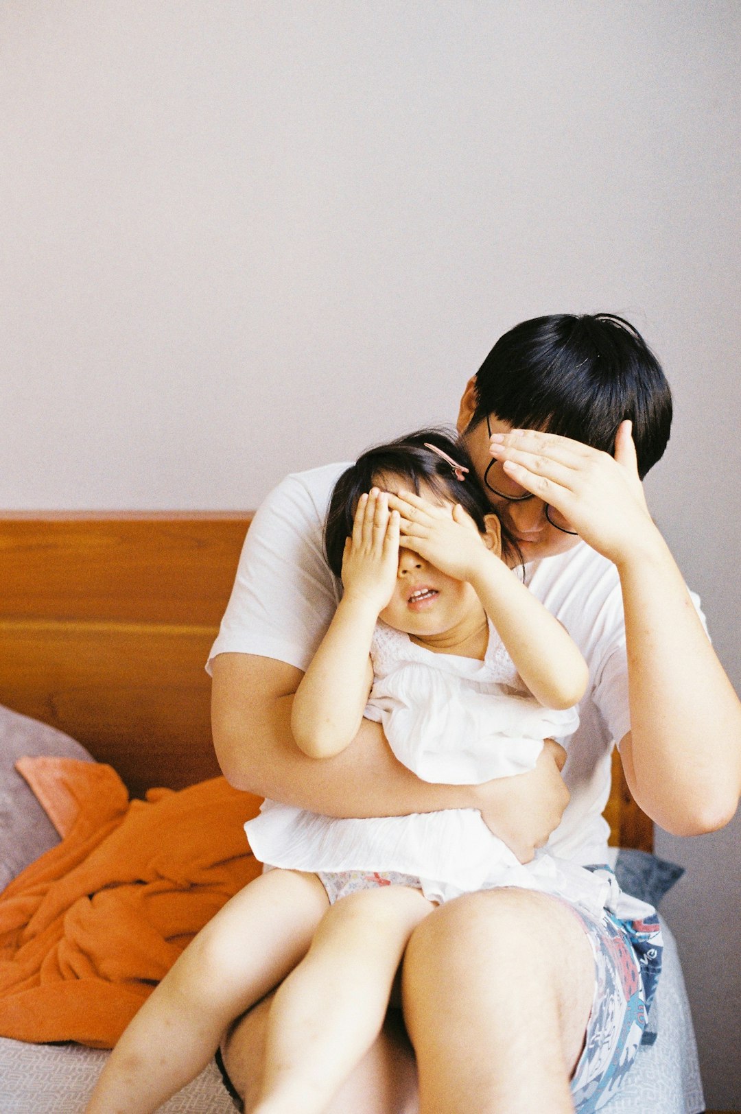 Nằm mơ thấy Buồn vì chồng: Giải Mã Điềm Báo, Số...