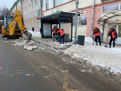 Вице-мэр Великого Новгорода рассказал, как будут убирать снег в ближайшие дни в областном центре