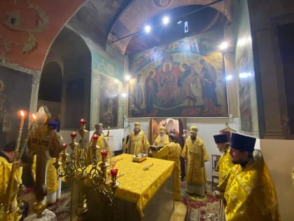 Три архиерея совершили богослужения в престольный праздник церкви апостола Филиппа