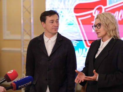 Сергей Безруков представил в Великом Новгороде моноспектакль «Маленький принц» для семей участников специальной военной операции