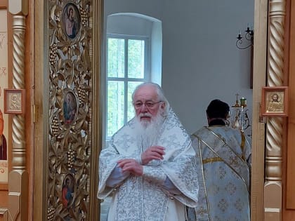 Митрополит Лев совершил Божественную литургию в дер. Большое Городно