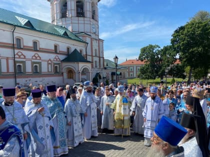 Митрополит Лев и епископ Арсений совершили праздничные богослужения в престольный праздник Иверского монастыря