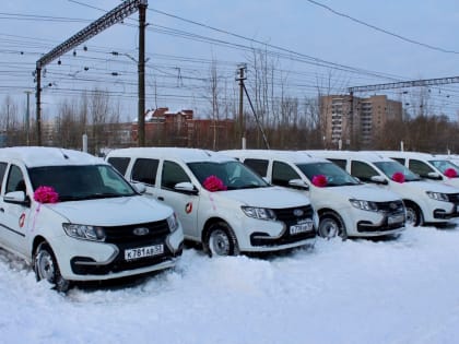 Для МФЦ в пяти районах Новгородской области приобрели дополнительные автомобили