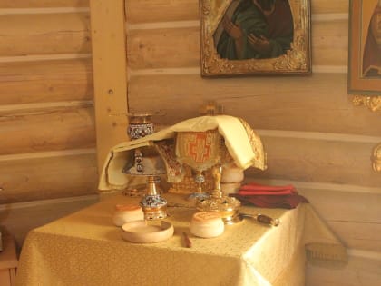 В церкви апостолов Петра и Павла деревни Холова отметили престольный праздник