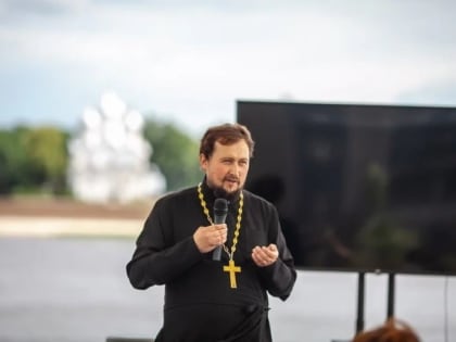 Священник Евгений Зайцев: Семья - это школа любви, как Церковь - школа молитвы