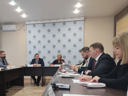 Конференция в Общественно-аналитическом центре