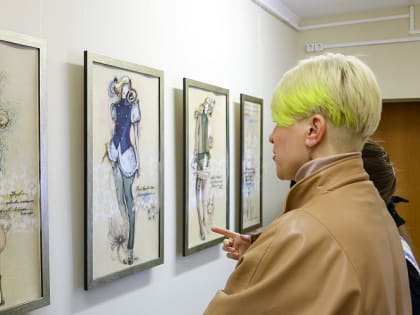 Коллекцию молодёжной одежды новгородской выпускницы представили в Десятинке