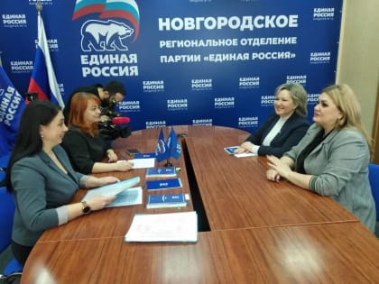 Участником предварительного голосования стала руководитель ансамбля "Сорока"