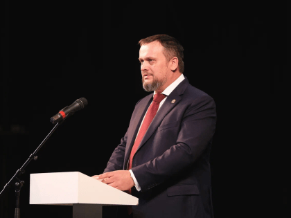 Андрей Никитин вручил медали заслуженным новгородцам