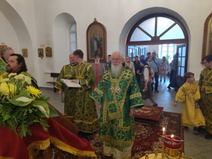 Митрополит Лев совершил Литургию в день 600-летия обретения мощей преподобного Сергия Радонежского
