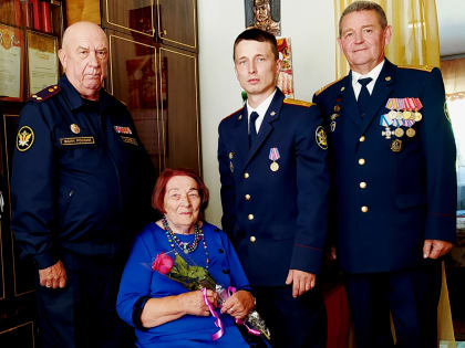 Сегодня принимает поздравления ветеран УИС Анна Григорьевна Ефременко