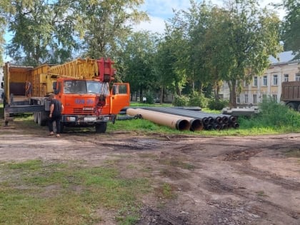 В Великом Новгороде прокладывают новую теплосеть на улице Никольской