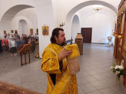 Митрополит Лев и епископ Арсений совершили Литургию в Свято-Юрьевом монастыре