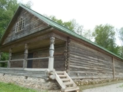 В «Витославлицах» завершена реставрация амбара 1896 года из Иверского монастыря