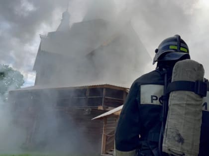 Учения в «Витославлицах»: По легенде, из-за попадания молнии загорелась церковь Рождества Богородицы