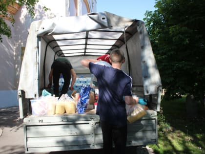 Из Великого Новгорода отправили гуманитарную помощь в Донбасс
