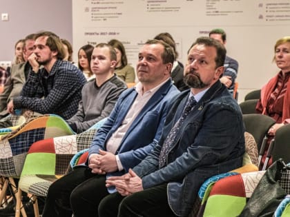 Профессора НовГУ стали лучшими в конкурсе «Преподаватель года-2023»