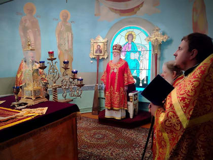 Митрополит Лев совершил Литургию в Георгиевской церкви Старой Руссы 