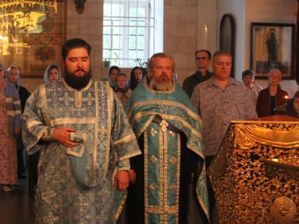Родственники новгородских воинов совершили общую молитву в Покровском соборе