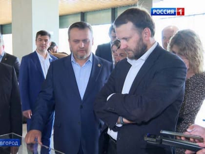 В Великий Новгород с рабочим визитом прибыли помощник Президента Максим Орешкин и министр просвещения России Сергей Кравцов