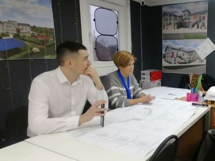 Татьяна Шишляникова посетила строительную площадку детского сада на ул. Большевиков в г. Чудово