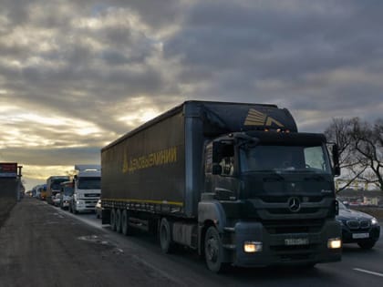 Проезд большегрузов через мост в Пестове ограничили