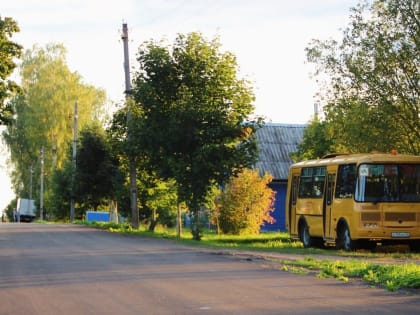 В Солецком округе продолжается восстановление региональных дорог