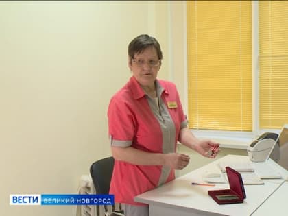 В Великом Новгороде поздравили медицинских сестер с профессиональным праздником