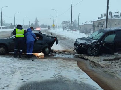 Водитель пострадал в ДТП на подъезде к Великому Новгороду