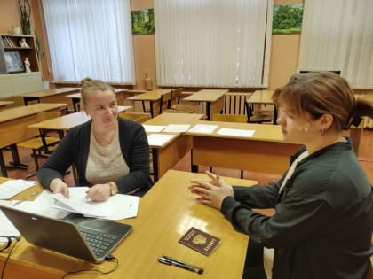 На итоговом собеседовании девятиклассники читали и пересказывали тексты о знаменитом русском художнике И.И. Левитане и талантливом советском педагоге А. С. Макаренко