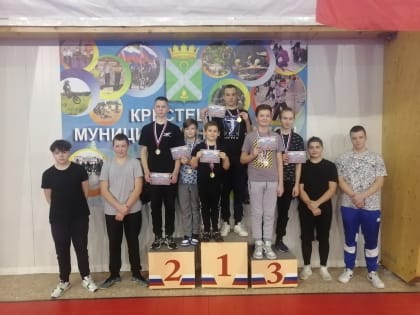 Соревнования по жиму лёжа в спортивной группе «Патриот»