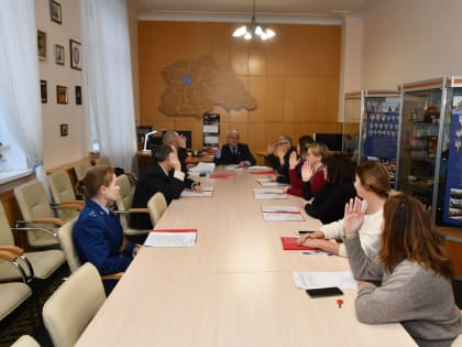 Об участии в заседании комиссии по антикоррупционной экспертизе