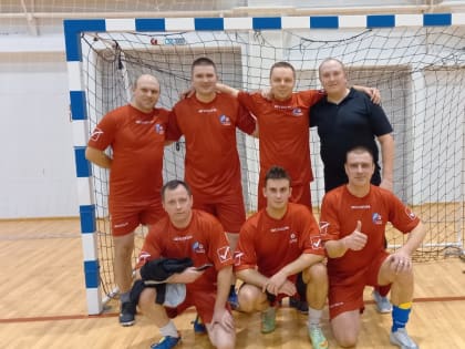 Сборная команда КП-6 и ОМВД по Окуловскому району взяла бронзу в районном Чемпионате по мини-футболу