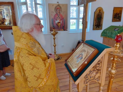 Митрополит Лев совершил Литургию в Михаило-Клопском монастыре