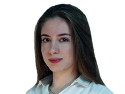 В школу в Пестово приехала работать педагог и вышивальщица Элиза Титова из Тверской области