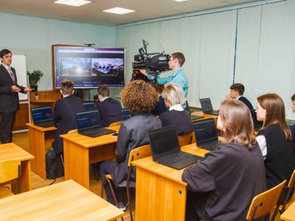 В Новгородской области «Ростелеком» завершил проект по обеспечению школ беспроводным интернетом и видеонаблюдением