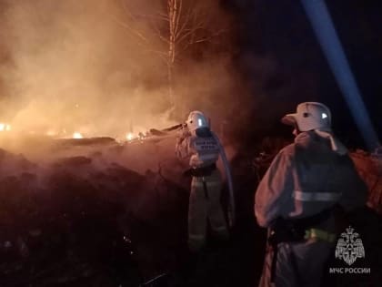 В Чудове в горящем жилом доме нашли тело погибшего