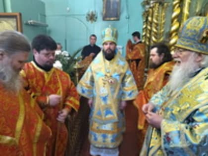 Иерей Николай Иванов удостоен права ношения золотого креста