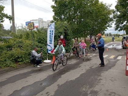 «Сила России» в Великом Новгороде: Велопробег прошёл для ребятишек