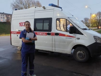 «На кардиографе появился такой долгожданный ритм - пациент задышал. Получилось!». История врача скорой помощи Екатерины Питкянен