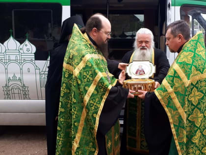 Мощи преподобного Сергия Радонежского привезли в поселок Крестцы