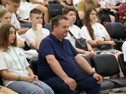 Школьники из ЛНР и ДНР смогут учиться в Новгородском университете