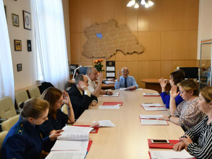 Об участии в заседании комиссии по антикоррупционной экспертизе