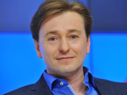 Новгородцы могут встретиться с Сергеем Безруковым и Артёмом Михалковым на презентации фильма «Мистер Нокаут»