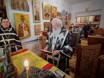 В Великую Среду митрополит Лев совершил последнюю в году Литургию Преждеосвященных Даров