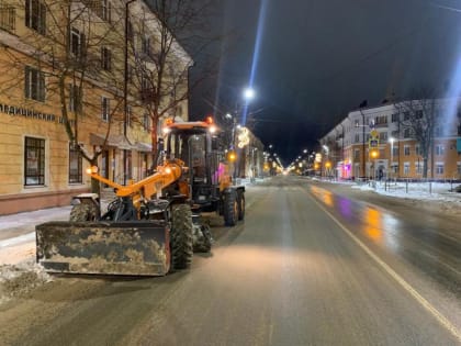 В мэрии рассказали о принятых мерах по улучшению качества уборки Великого Новгорода от снега