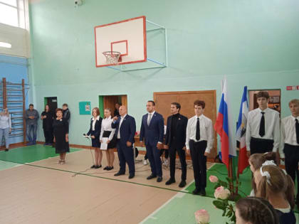 Сергей ШРУБ поздравил жителей Новгородской области с Днём знаний!