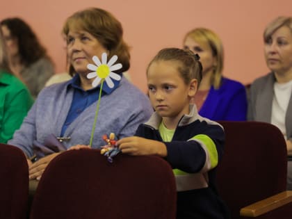 Реализацию Указов президента и нацпроекта «Демография» сегодня обсудили на форуме в поселке Батецкий